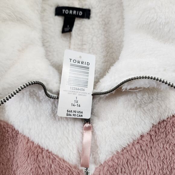 Torrid NWT white chevron pattern zip up super soft sherpa jacket woman's size 1X - Picture 4 of 12